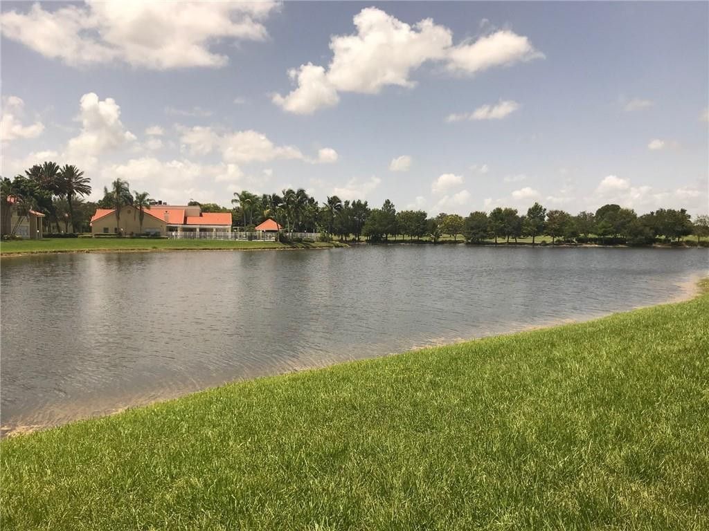 12400 Vista Isles Drive, Unit 1421, Sunrise, FL 33325 Photo