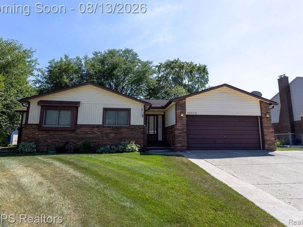 18070 Gaylord Court, Clinton Township, Mi 48035