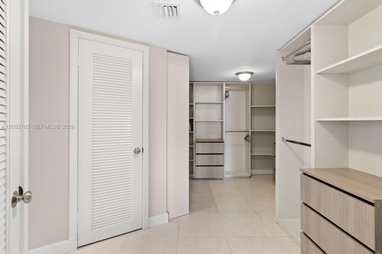 1121 Crandon Blvd , Unit F403, Key Biscayne, FL 33149 Photo