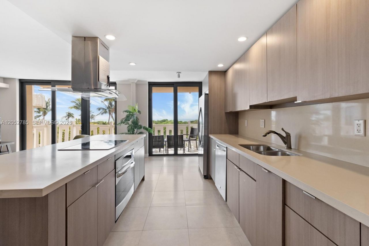 1121 Crandon Blvd , Unit F403, Key Biscayne, FL 33149 Photo