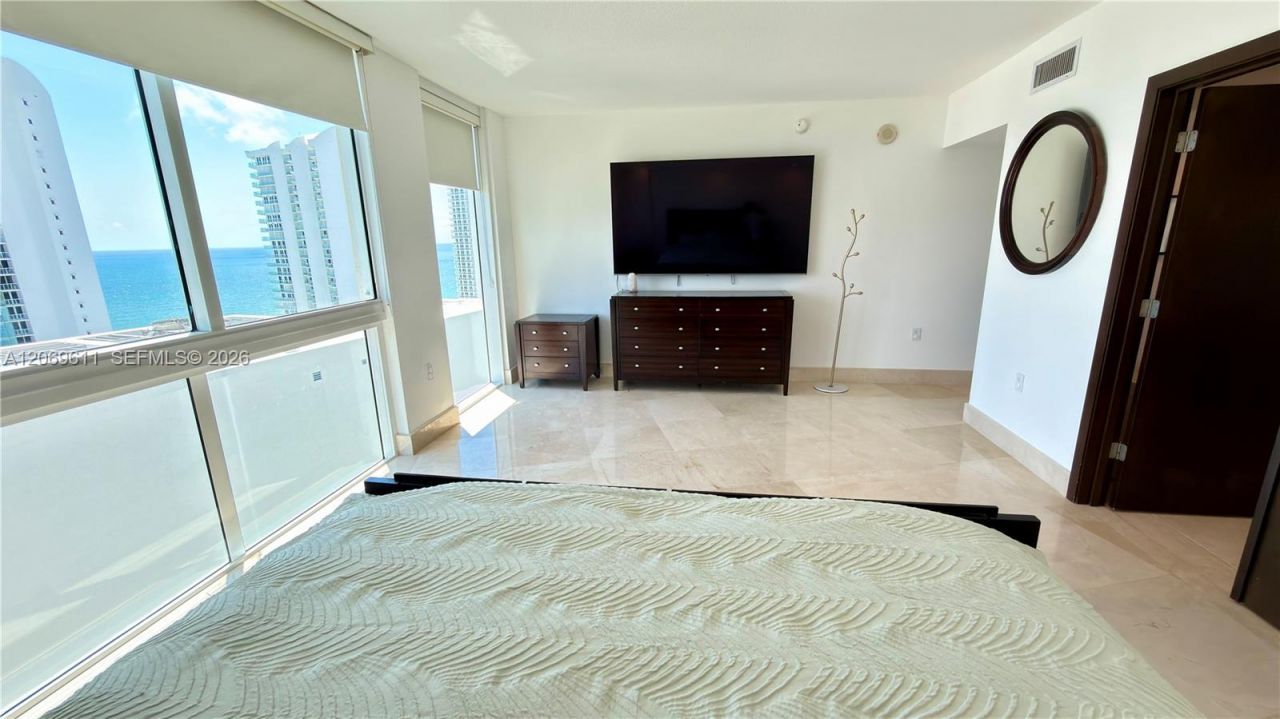 150 Sunny Isles Blvd , Unit 1-UPH1, Sunny Isles Beach, FL 33160 Photo