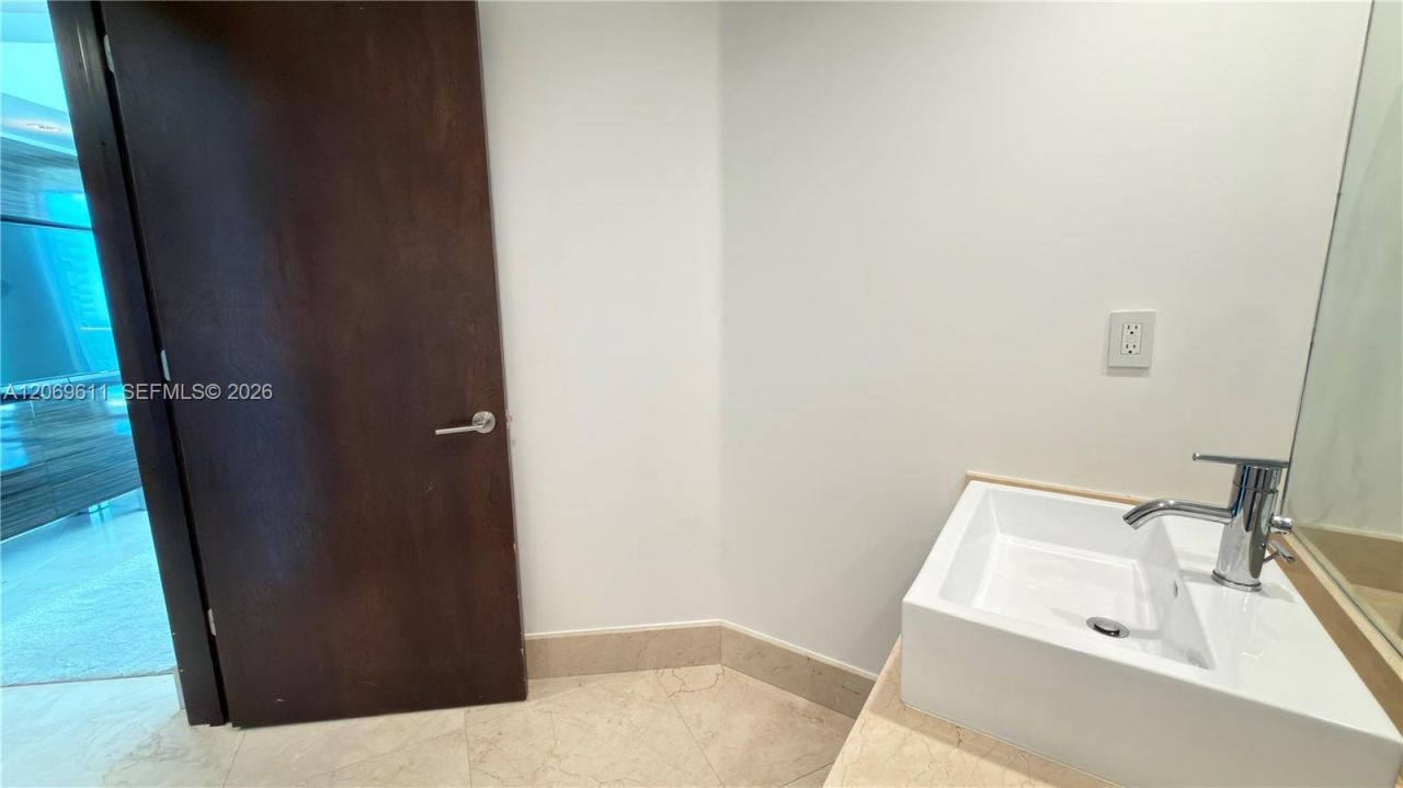 150 Sunny Isles Blvd , Unit 1-UPH1, Sunny Isles Beach, FL 33160 Photo