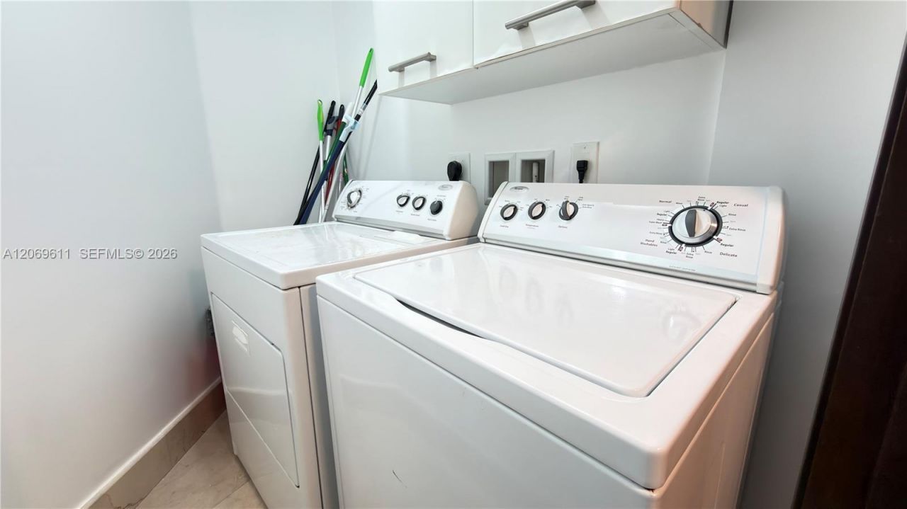 150 Sunny Isles Blvd , Unit 1-UPH1, Sunny Isles Beach, FL 33160 Photo