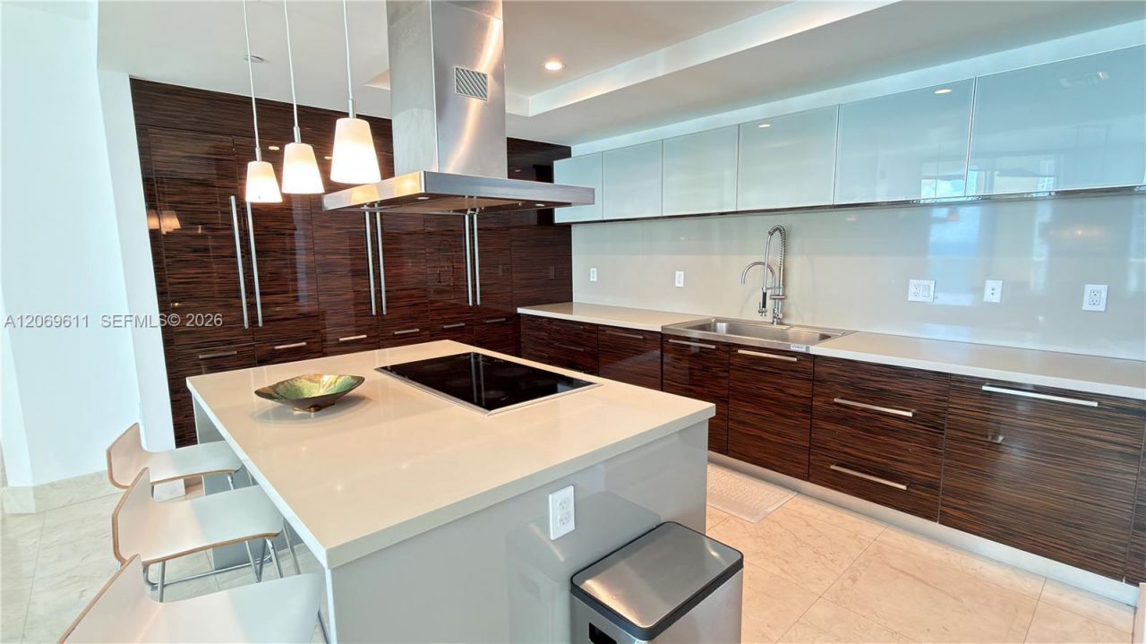 150 Sunny Isles Blvd , Unit 1-UPH1, Sunny Isles Beach, FL 33160 Photo