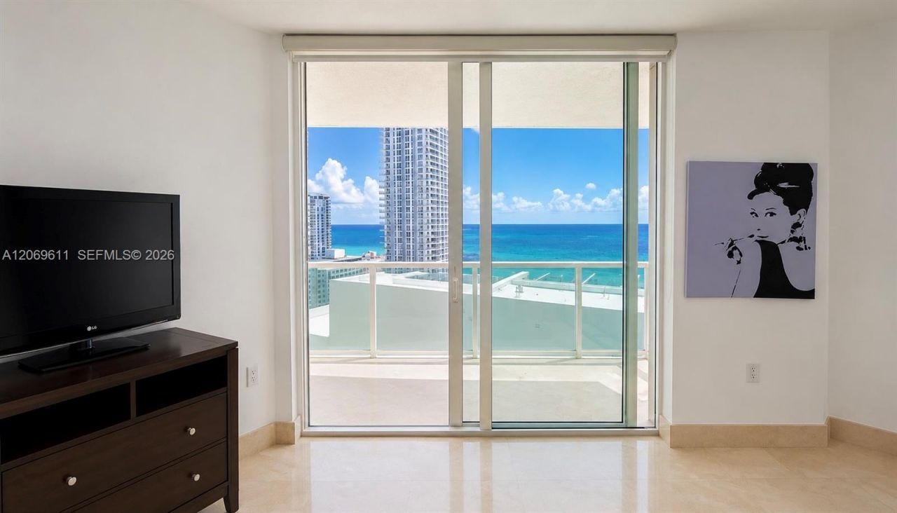 150 Sunny Isles Blvd , Unit 1-UPH1, Sunny Isles Beach, FL 33160 Photo