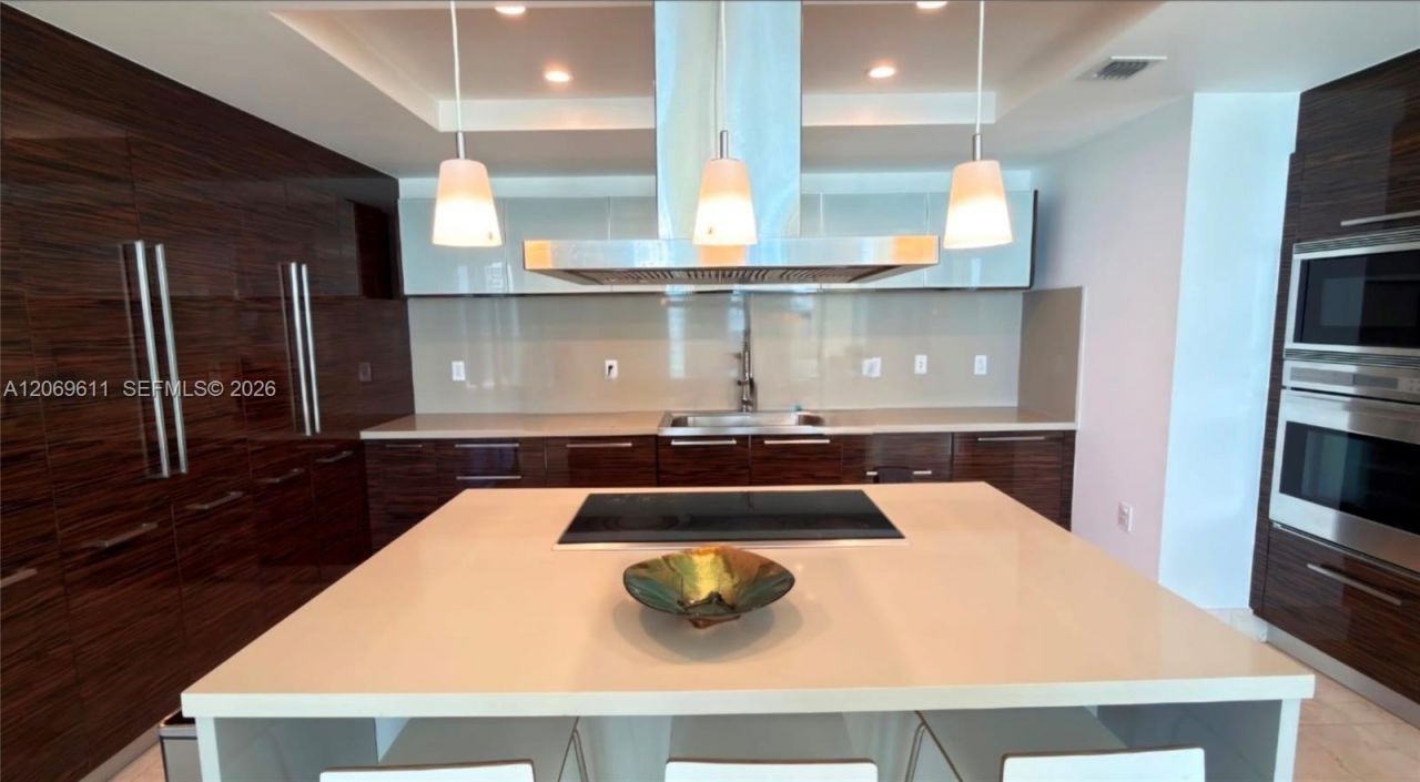 150 Sunny Isles Blvd , Unit 1-UPH1, Sunny Isles Beach, FL 33160 Photo