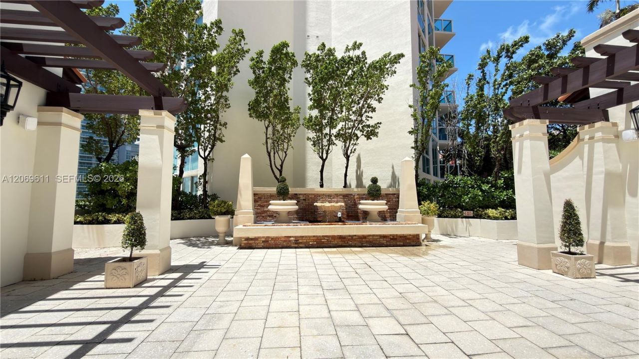 150 Sunny Isles Blvd , Unit 1-UPH1, Sunny Isles Beach, FL 33160 Photo