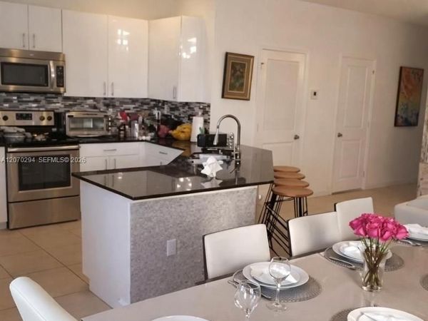 426 NE 194th Ter , Miami, FL 33179