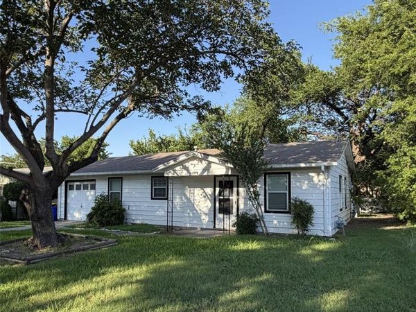 856 Renfro Drive, White Settlement, TX 76108