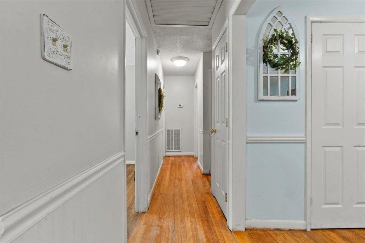 416 N Railroad Ave. Photo 17