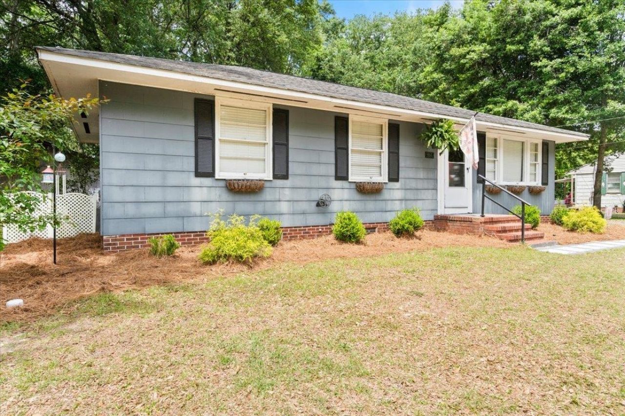 416 N Railroad Ave. Photo 2