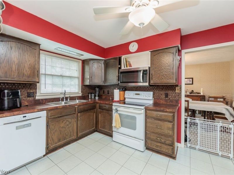 20246 Drake Road, Strongsville, OH 44136 Photo 13