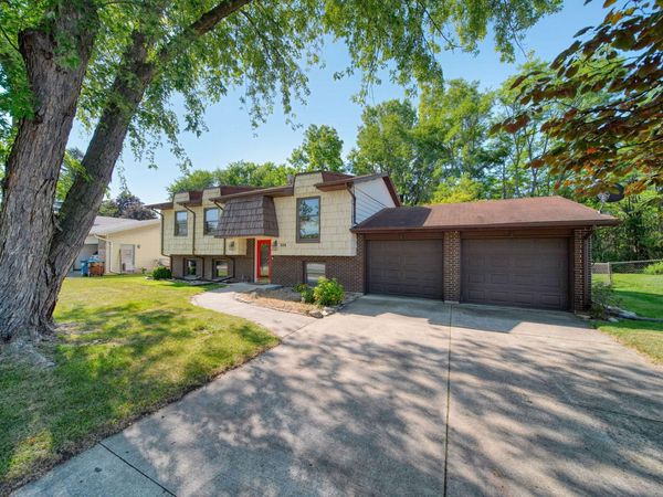 326 E Franklin Street, Clinton, MI 49236