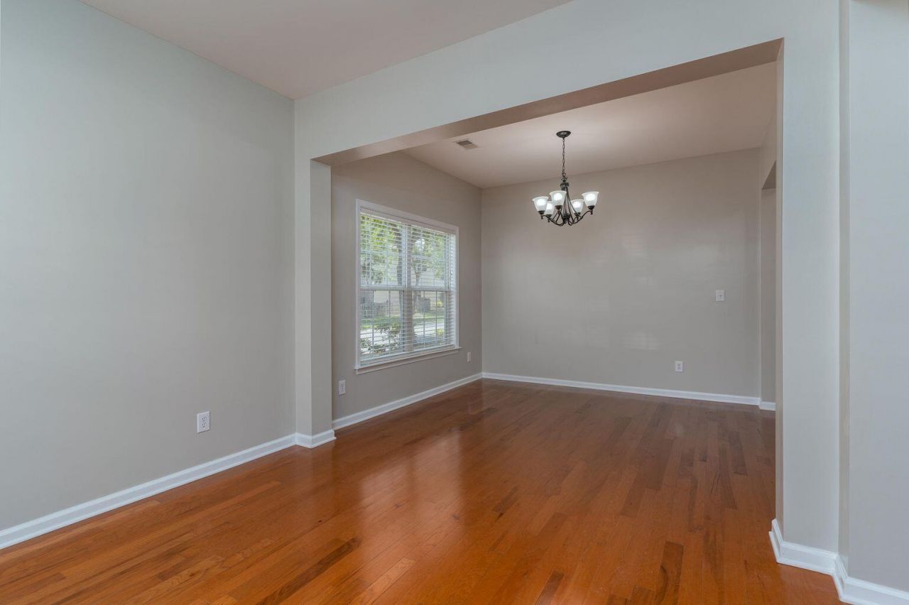 5005 Brownhare Court Photo 4