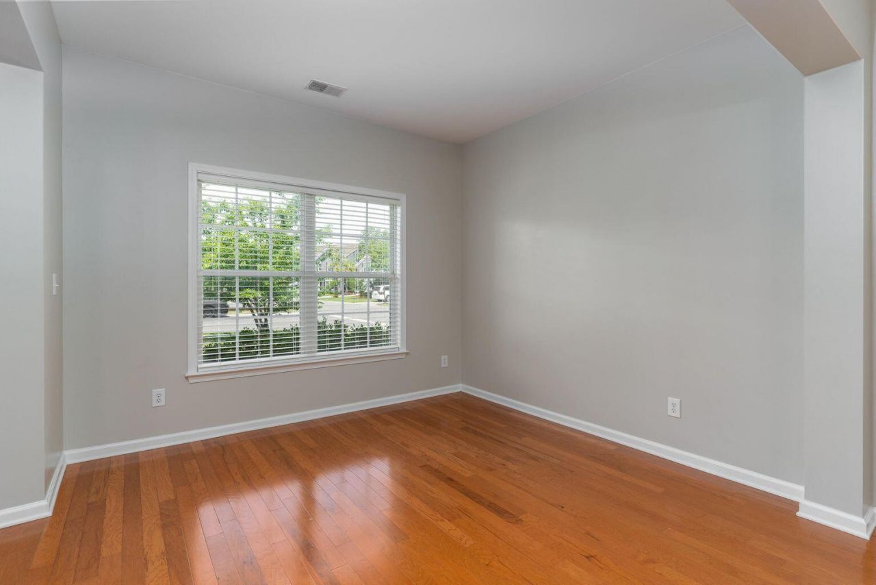 5005 Brownhare Court Photo 6