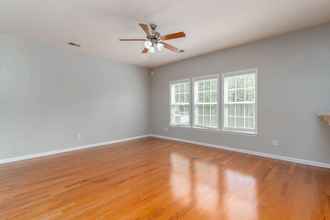 5005 Brownhare Court Photo 7