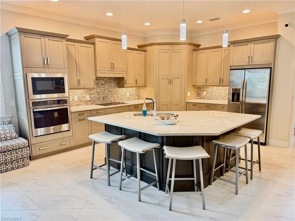 6490 Warwick Ave, Naples, FL 34113 Photo