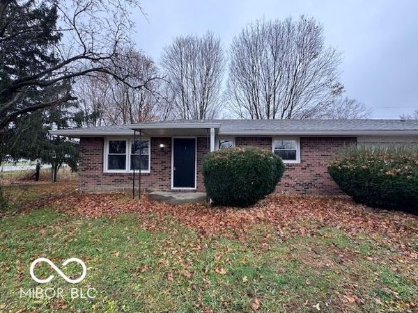 8436 E State Road 32 , Anderson, IN 46017