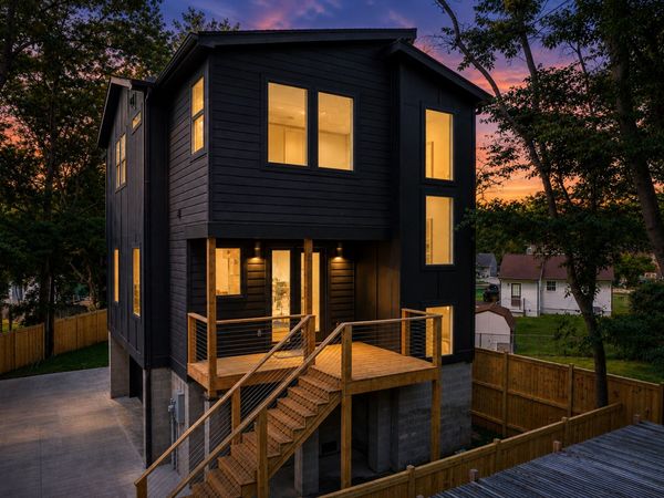 807B Morrow Rd , Nashville, TN 37209