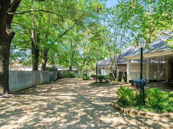 4638 LAUREL OAKS ST, Memphis, TN 38117