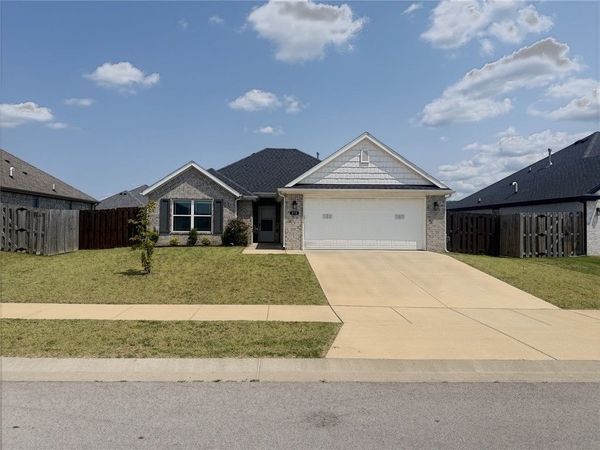 272 Coventry Avenue, Farmington, AR 72730