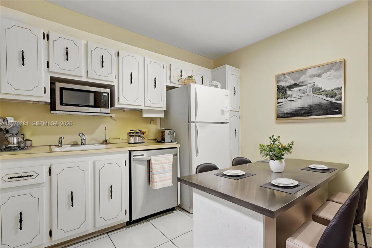 20100 W Country Club Dr, Unit 1003, Aventura, FL 33180 Photo