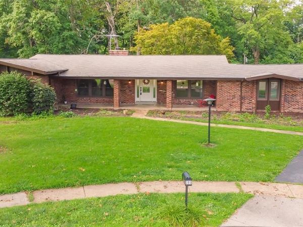 395 Statesman Court , Chesterfield, MO 63017