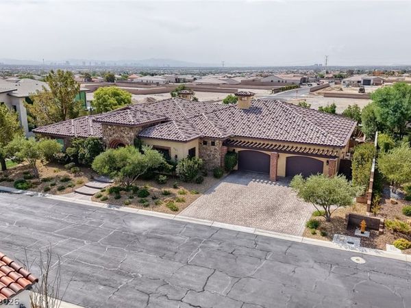 9707 Dream Brook Court, Las Vegas, NV 89149