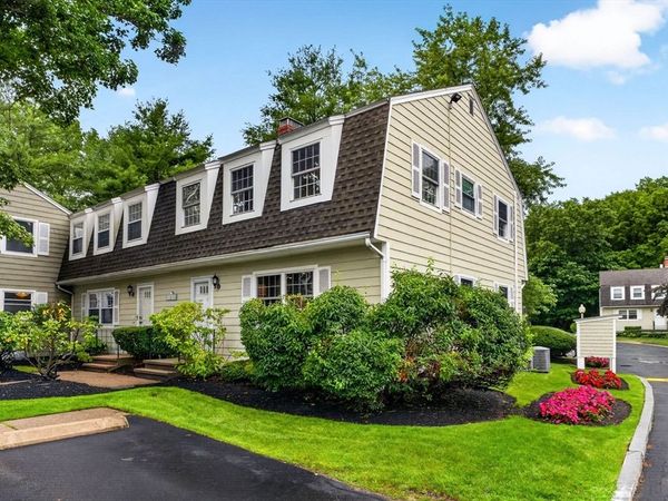 87-89 Saco St, Unit 87, Newton, MA 02464