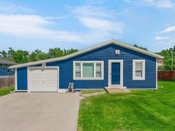 308 N Washington Street, Spring Hill, KS 66083