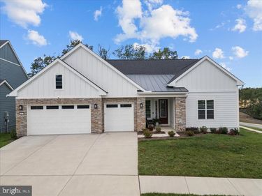 100 SCOTER COURT, LAKE FREDERICK, VA 22630