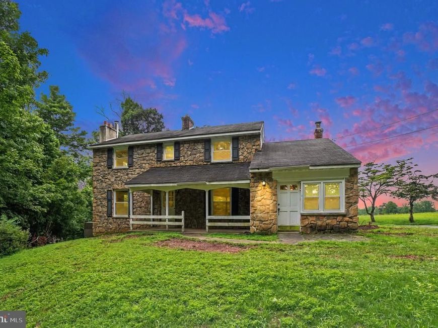 712 E Pine Ford Road, Boyertown, PA 19512 Main Photo