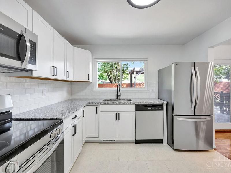 212 Vista Drive, Hamilton, OH 45011 Photo 9