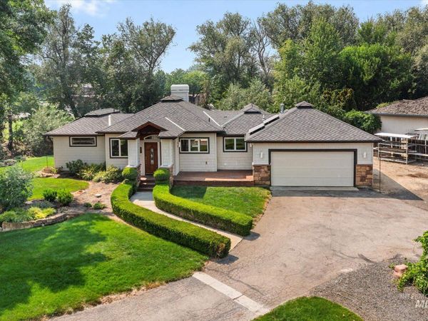 5810 W Castle Drive, Boise, ID 83703