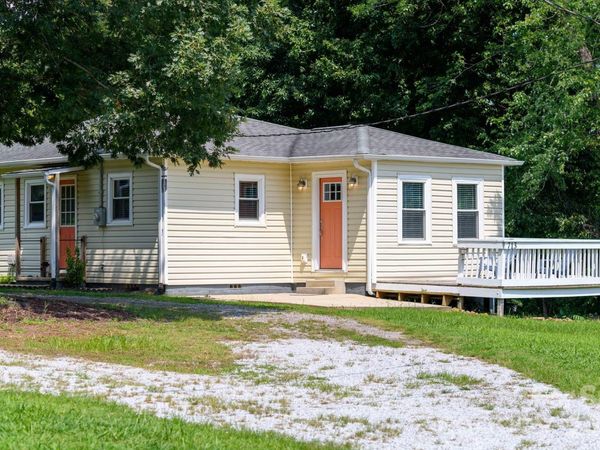 713 Wilmont Street SW, Lenoir, NC 28645