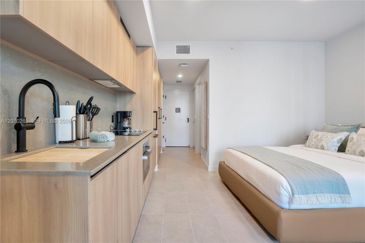 121 NE 5th St, Unit 3309, Miami, FL 33132 Photo