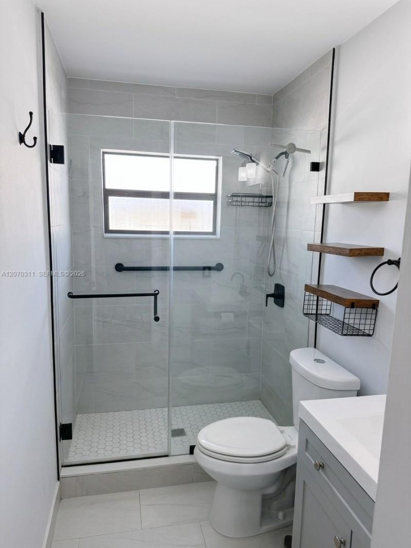 2820 SW 25th St , Unit 2820, Miami, FL 33133 Photo