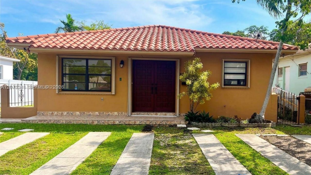 2820 SW 25th St, Unit 2820, Miami, FL 33133 Photo