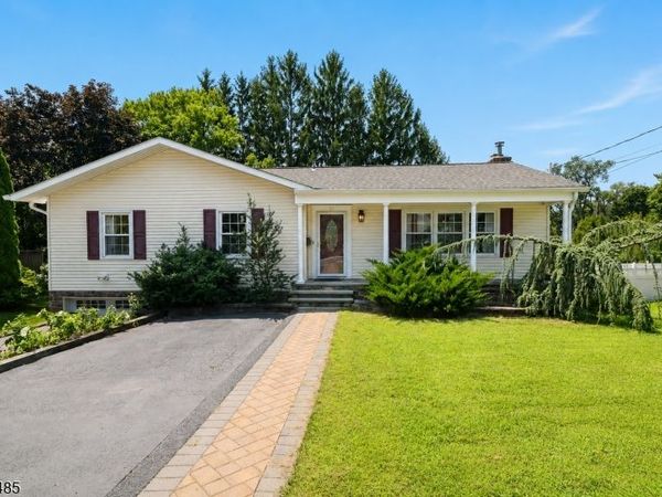 32 Grove St, Wharton, NJ 07885