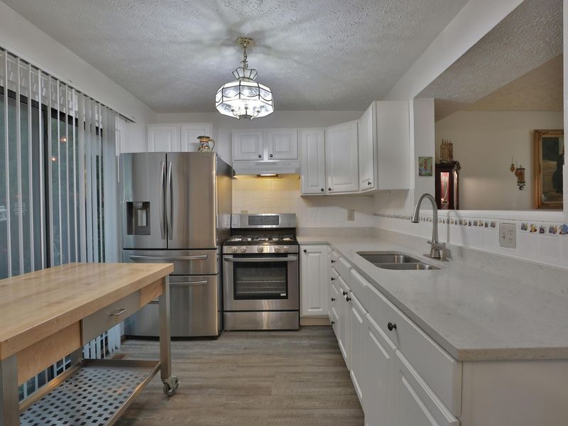 7731 Kelvinway Drive, Unit 64, Worthington, OH 43085 Photo 5