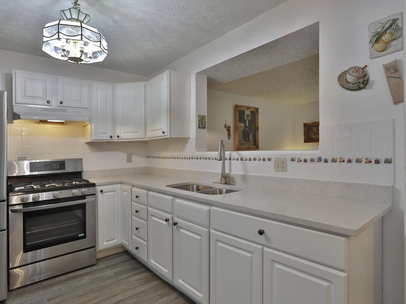 7731 Kelvinway Drive, Unit 64, Worthington, OH 43085 Photo 6