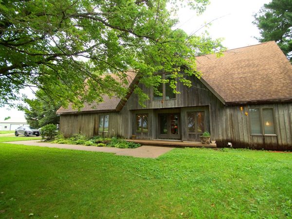 25844 Scott Park Road , Eldridge, IA 52748