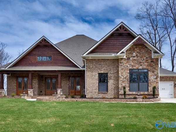 19 Bluff Creek SE, Huntsville, AL 35803