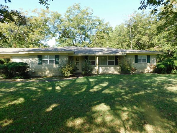 87 Salem Church Rd., Collins, MS 39428