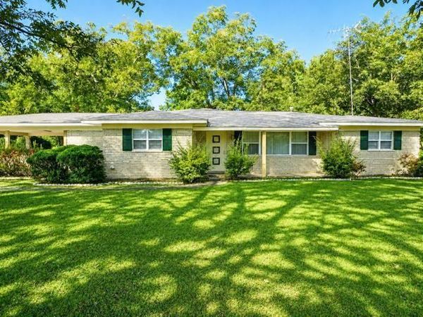 87 Salem Church Rd., Collins, MS 39428