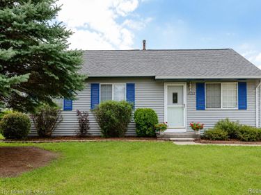 16222 Hillsbriar Drive, Romulus, Mi 48174