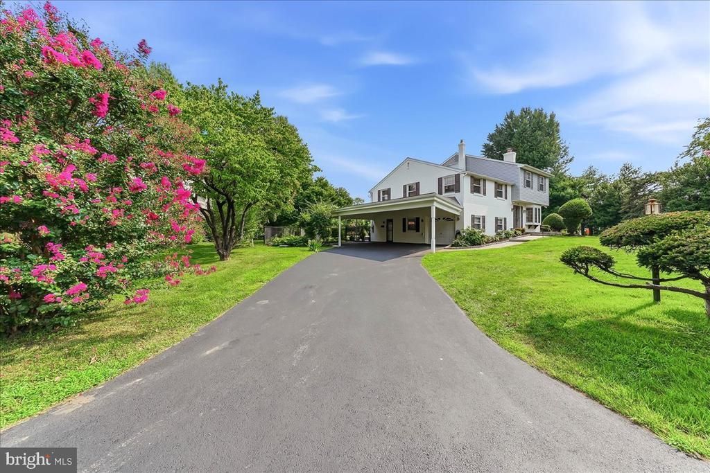100 GOVERNORS DRIVE, WALLINGFORD, PA 19086