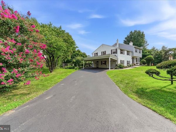 100 GOVERNORS DRIVE, WALLINGFORD, PA 19086