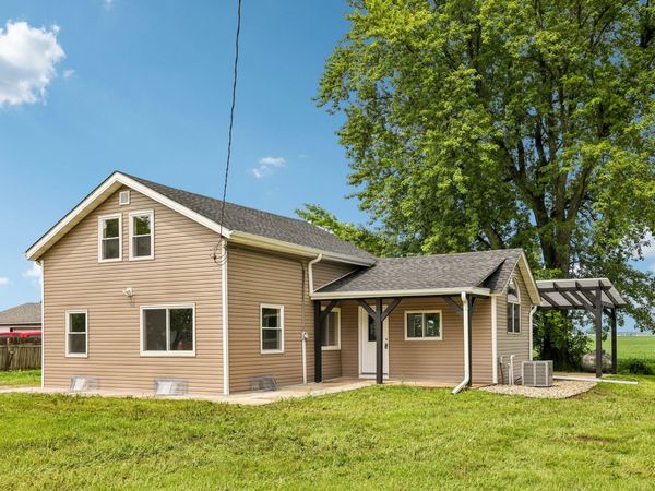 W6146 State Line Rd, Walworth, WI 53184