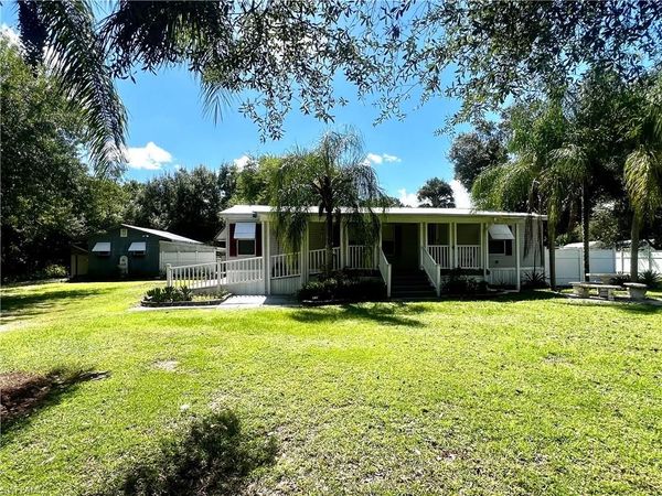 1027 Everglade AVE , LABELLE, FL 33935